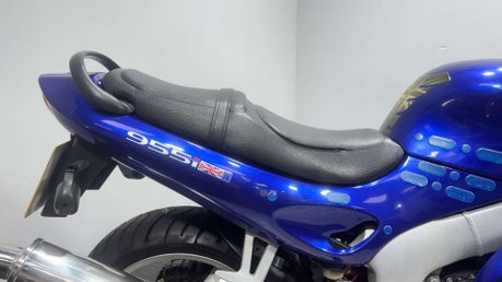 Triumph Sprint 2002 27K RUNNING PROJECT BIKE SPARES OR REPAIR SPORTS TOURER 25