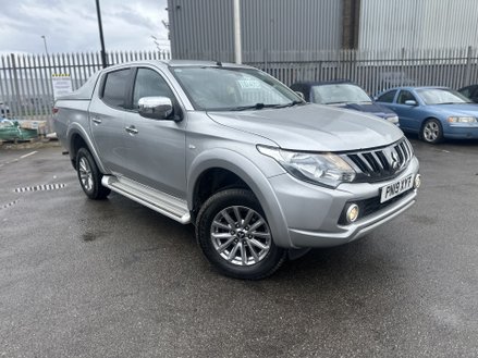 Mitsubishi L200 DI-D 4WD TITAN DCB "0 OWNERS"