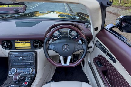 Mercedes-Benz SLS AMG GT ROADSTER- I OF ONLY 2 UK Cars 16