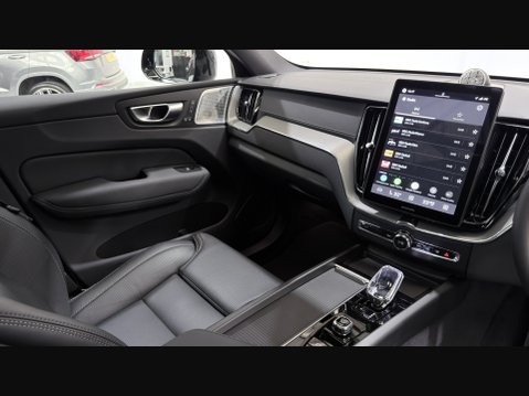 Volvo XC60 B5 ULTRA BLACK EDITION AWD 43