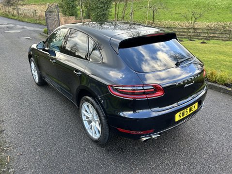 Porsche Macan S PDK 9