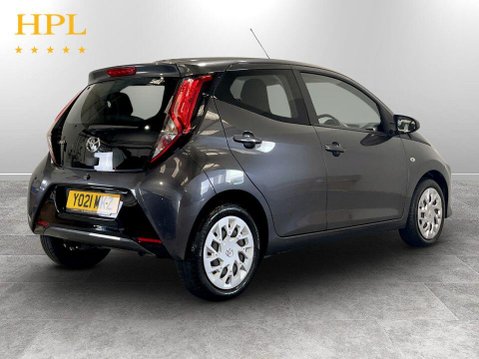 Toyota Aygo 1.0 VVT-i x-play Hatchback 5dr Petrol Manual Euro 6 (s/s) (71 ps) 7