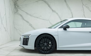 Audi R8 V10 PLUS 35