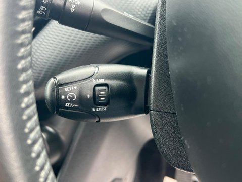 Peugeot 208 1.2 PureTech Black Edition Euro 6 3dr 23