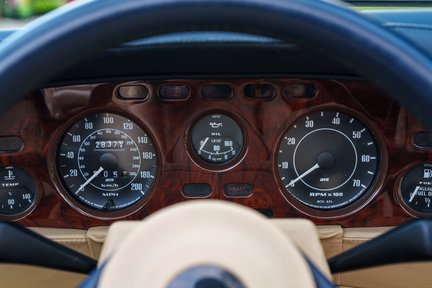 Aston Martin V8 Volante EFi 19