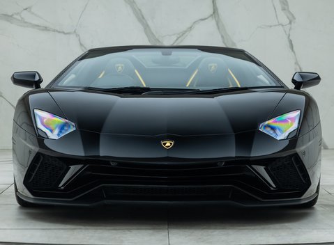 Lamborghini Aventador S LP 740-4 ROADSTER 11