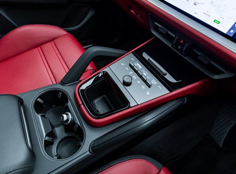 Porsche Cayenne V6 E-HYBRID Coupe 23