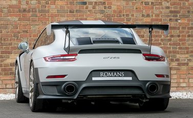 Porsche 911 (991) GT2 RS 3