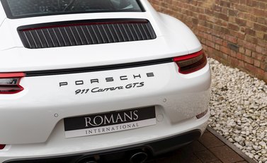 Porsche 911 Carrera GTS (991.2) 25