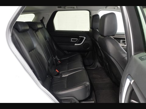 Land Rover Discovery Sport 2.0 SD4 HSE Black Auto 4WD Euro 6 (s/s) 5dr 31