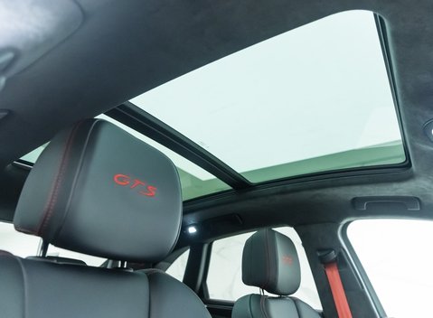 Porsche Macan GTS 14