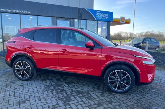 Nissan Qashqai DIG-T TEKNA DCT MHEV AUTO 6