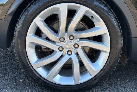 Land Rover Discovery D300 HSE Mhev Panel Van - Full LR Service History 33