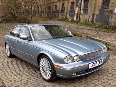 Jaguar XJR 4.2 V8 Supercharged 1