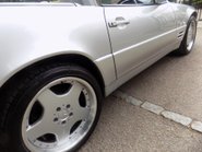 Mercedes-Benz SL Series SL320 27