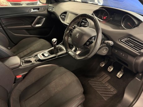 Peugeot 308 1.2 PureTech GT Line Euro 6 (s/s) 5dr 9