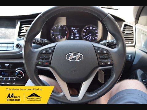 Hyundai TUCSON 1.7 Tucson SE Nav Blue Drive 2WD CRDi Semi-Auto 5dr 43