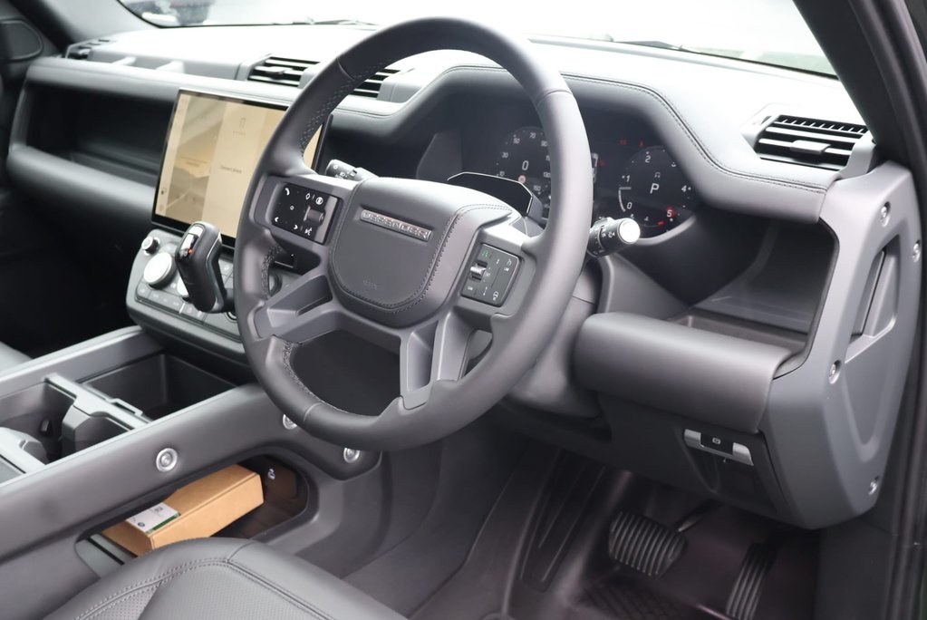Land Rover Defender 110 BRAND NEW D350 HARD TOP X-DYNAMIC HSE GENUINE REAR SEATS FITTED  16