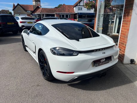 Porsche 718 CAYMAN PDK 12