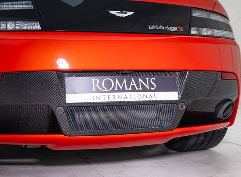 Aston Martin V12 Vantage S 33