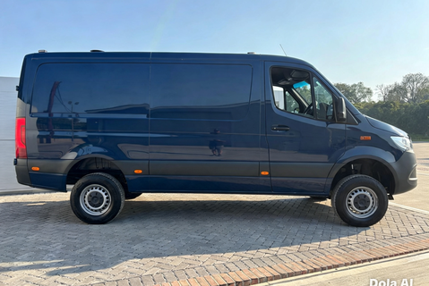 Mercedes-Benz Sprinter 316 Cdi Mwb Lr 4x4 Panel Van - Diff Lock / Low Range / Rear Camera 6