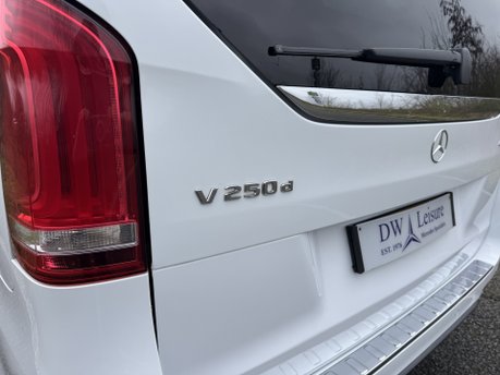 Mercedes-Benz V Class V250D AMG Line Auto Diesel Extra Long Wheelbase 8 SEATER/360 CAM/SAT NAV 42