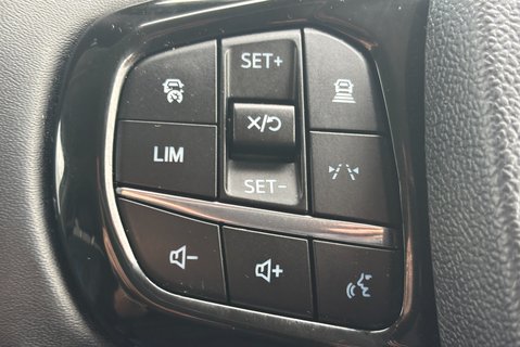 Ford Transit Custom 320 L1 Sport 170 ps Automatic AWD DCIV with Tailgate 32