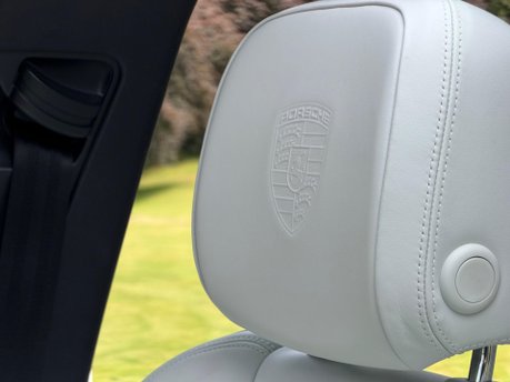 Porsche Macan S PDK 42