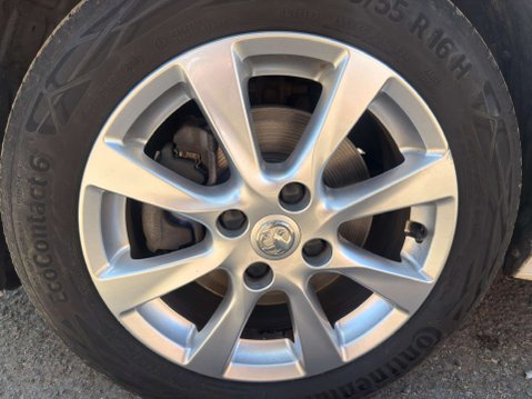 Vauxhall Corsa 1.2 Corsa Elite Nav T 5dr 37