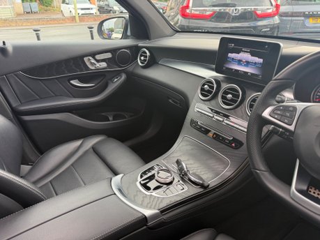 Mercedes-Benz GLC GLC 250 D 4MATIC AMG LINE PREMIUM 33