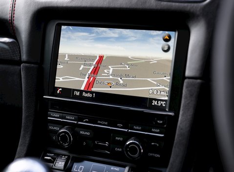 Porsche Cayman GT4 16