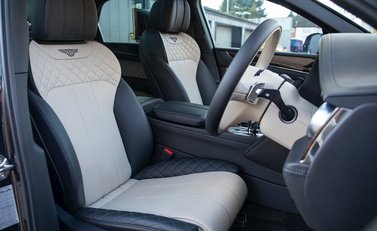 Bentley Bentayga V8 12