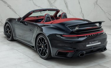 Porsche 911 Turbo S CABRIOLET (992) 15