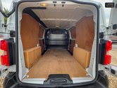 Peugeot Expert MWB L2H1 Bluehdi Professional Premium Plus Air Con Cruise SELECT 10