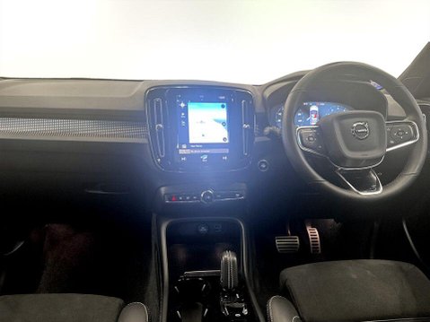 Volvo XC40 1.5 T3 R-Design SUV 5dr Petrol Auto Euro 6 (s/s) (163 ps) 19