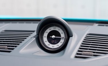 Porsche 911 (992) Carrera S 19