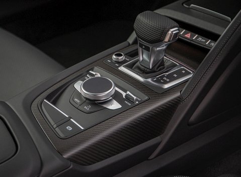 Audi R8 V10 Plus 17