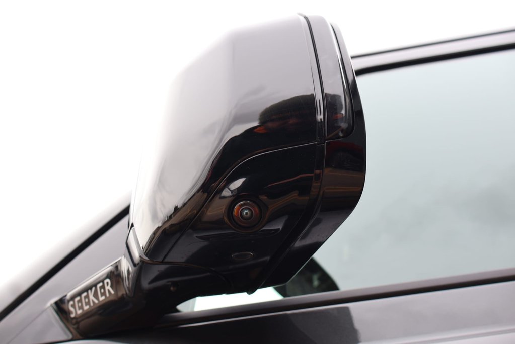 Land Rover Defender 110 D250 HARD TOP X-DYNAMIC  REAR SEAT CONVERSION SEEKER STYLED  19