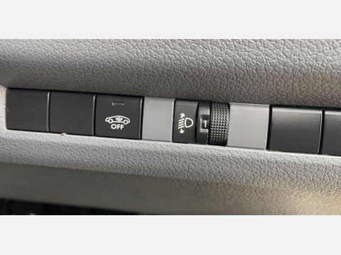 Vauxhall Vivaro 1.5 Turbo D 2900 Sportive L2 H1 Euro 6 (s/s) 5dr 27