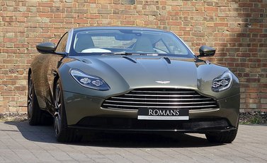 Aston Martin DB11 1
