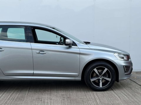 Volvo XC60 2.4 XC60 R-Design Luxury Nav D5 AWD Auto 4WD 5dr 11