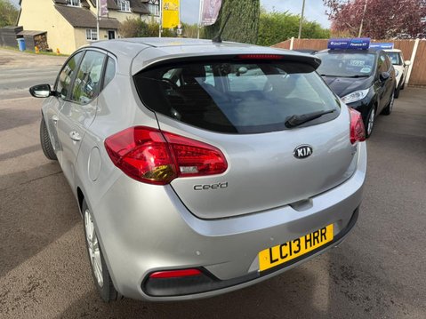Kia Ceed 1.6 CRDi 2 Auto Euro 5 5dr 5