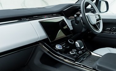 Land Rover Range Rover Sport P530 First Edition 17