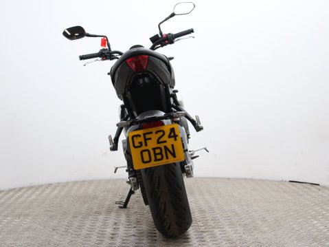 Triumph Trident TRIDENT 660 11