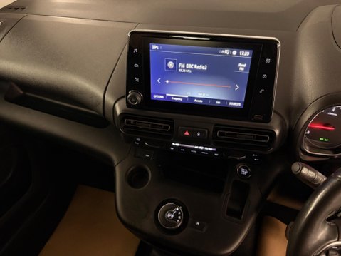 Vauxhall Combo Life 1.5 Turbo D Elite XL MPV Auto Euro 6 (s/s) 5dr 24