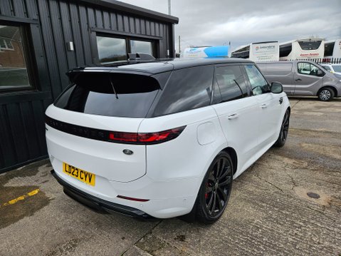 Land Rover Range Rover Sport DYNAMIC SE MHEV 9