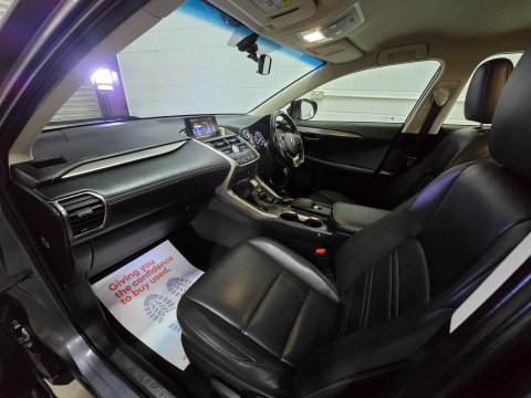 Lexus NX 2.5 300h Sport E-CVT 4WD Euro 6 (s/s) 5dr 39