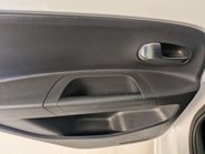 Volkswagen Up 1.0 Move up! 5dr 44