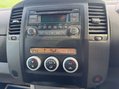 Nissan Navara 2.5 Navara Tekna dCi 4WD 5dr 8