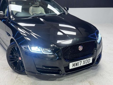 Jaguar XJ 3.0d V6 R-Sport Saloon 4dr Diesel Auto Euro 6 (s/s) (300 ps) 10